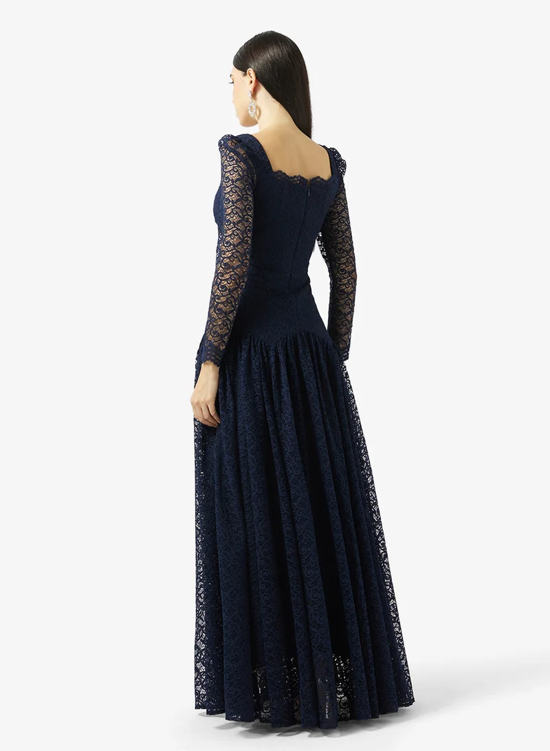 اكاديا فاشن فستان دانتيل منحني بكسرات